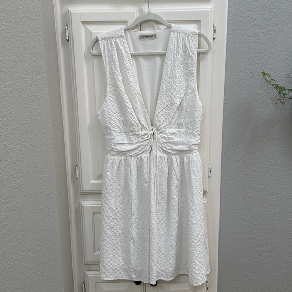 Abercrombie and Fitch White Seersucker Ruched Mini Dress Large tall - Picture 4 of 5
